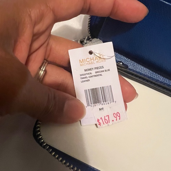 SOLD-MK belted mercer satchel in EUC w/ matching BN wallet - Picture 3 of 11